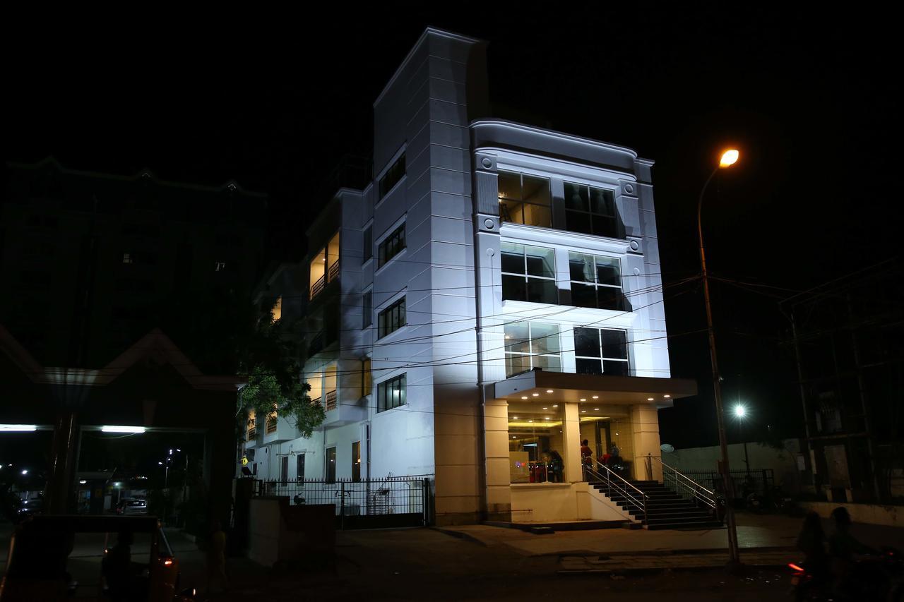Hotel La Castle Chennai Exteriör bild